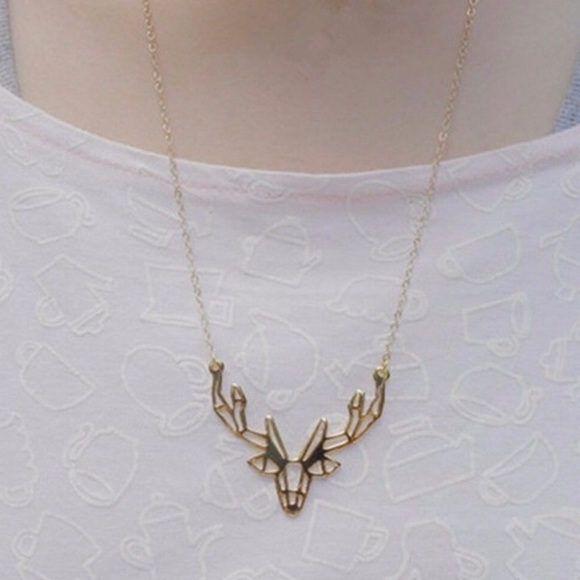 Only 1 left 💕😍😍 Deer Antler Necklace - Picture 4 of 4